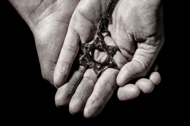 גבורה יהודית בשואה